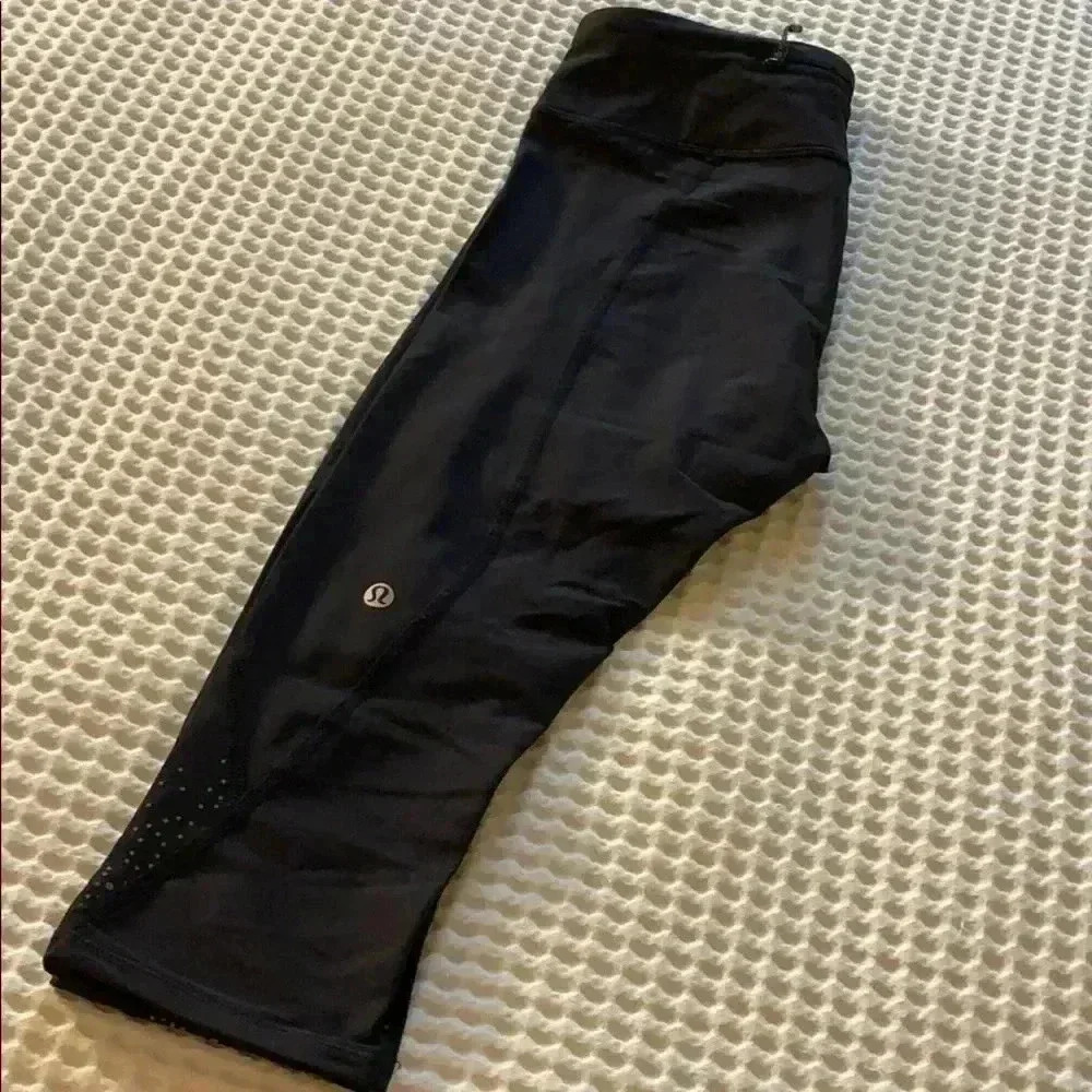 Lululemon - Picture 3 of 5